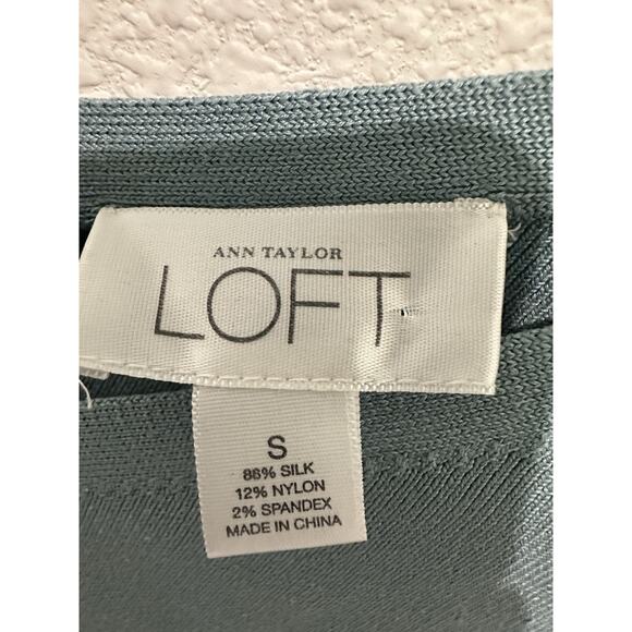 Ann Taylor LOFT V-neck top knitwear 86%silk Size S - Picture 3 of 5